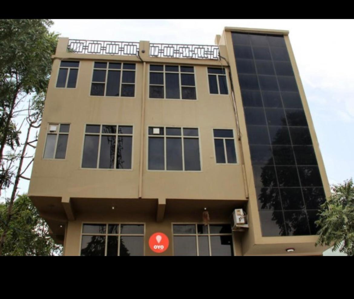 Hotel Samrat نيرمرانا المظهر الخارجي الصورة