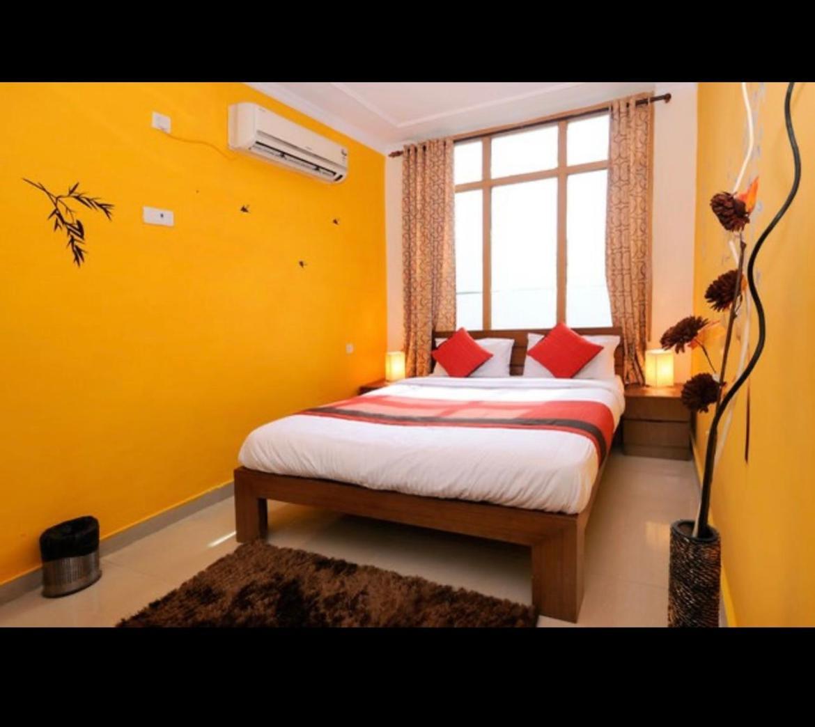 Hotel Samrat نيرمرانا المظهر الخارجي الصورة